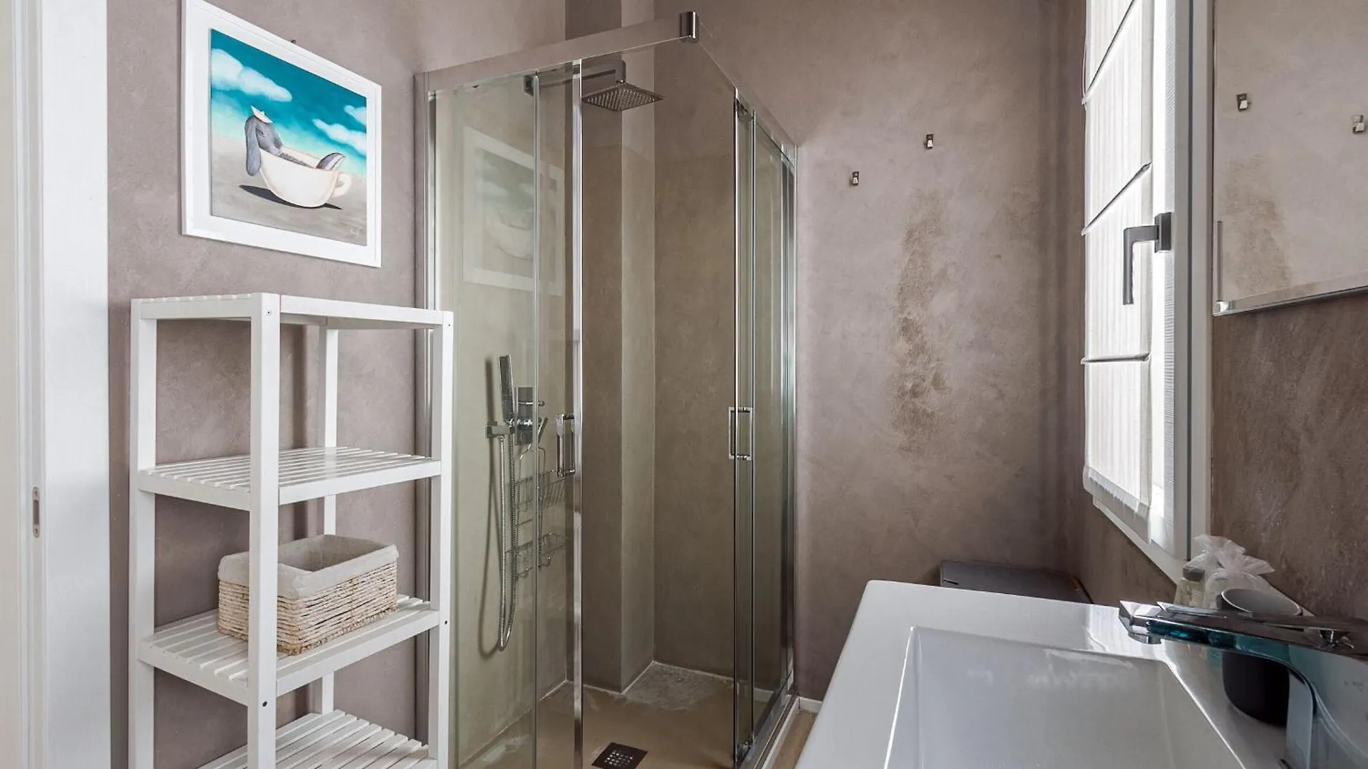 Palazzo Visconti Di Modrone, Two Beautiful City Apartments By Halldis Milan Italy