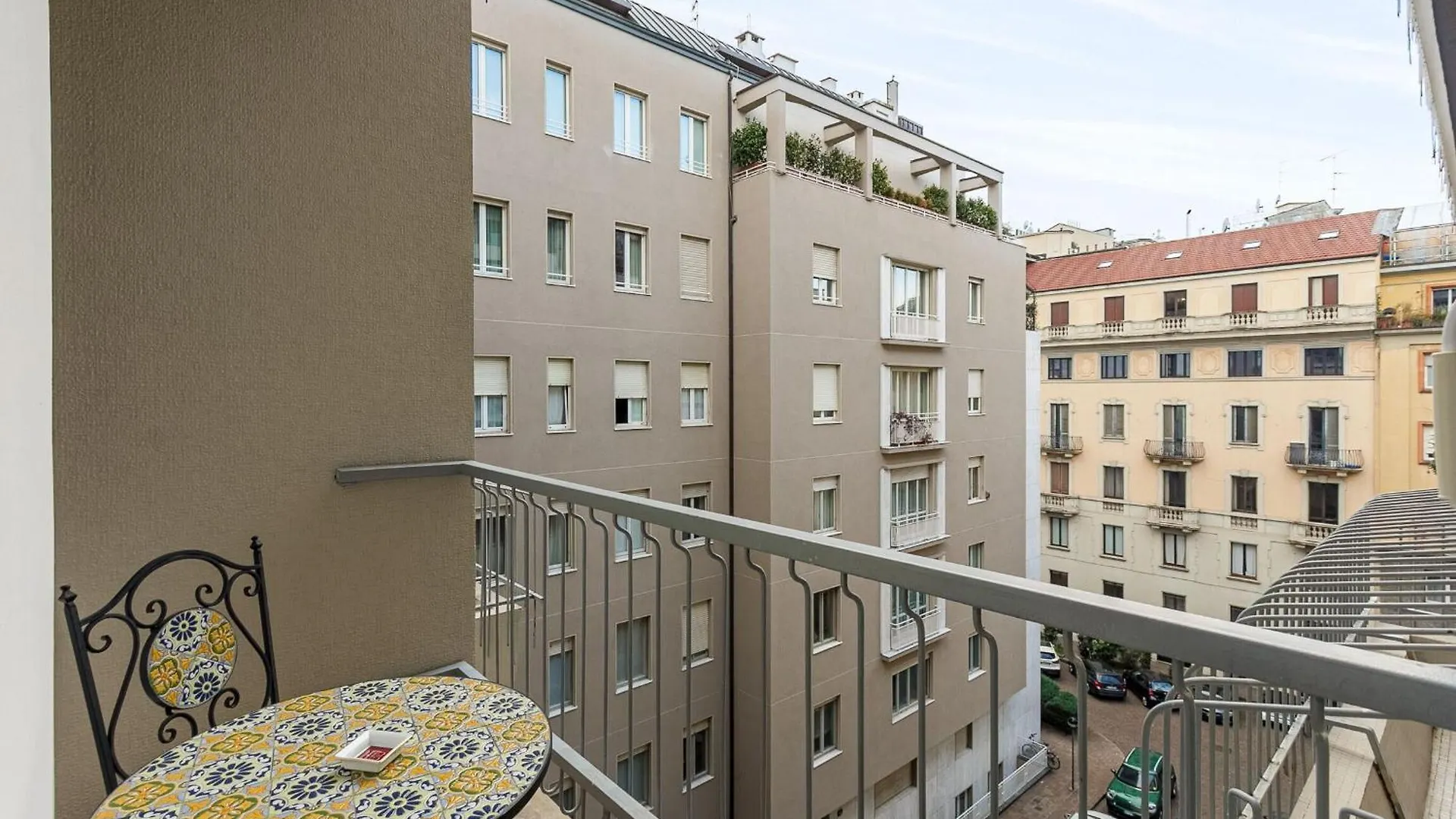 Palazzo Visconti Di Modrone, Two Beautiful City Apartments By Halldis Milan 0*,